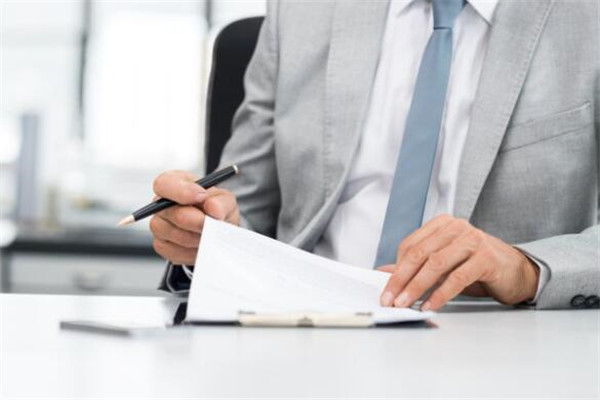 怎樣去挑選比較合適的網(wǎng)站翻譯公司