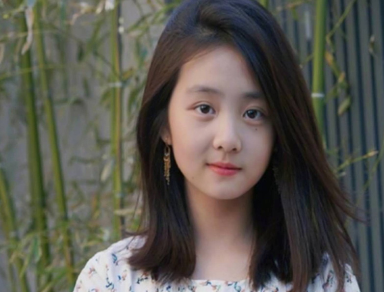 黃磊女兒黃多多小小年紀(jì)就出版英文譯作，天才少年背后，病句語法錯(cuò)誤不忍直視