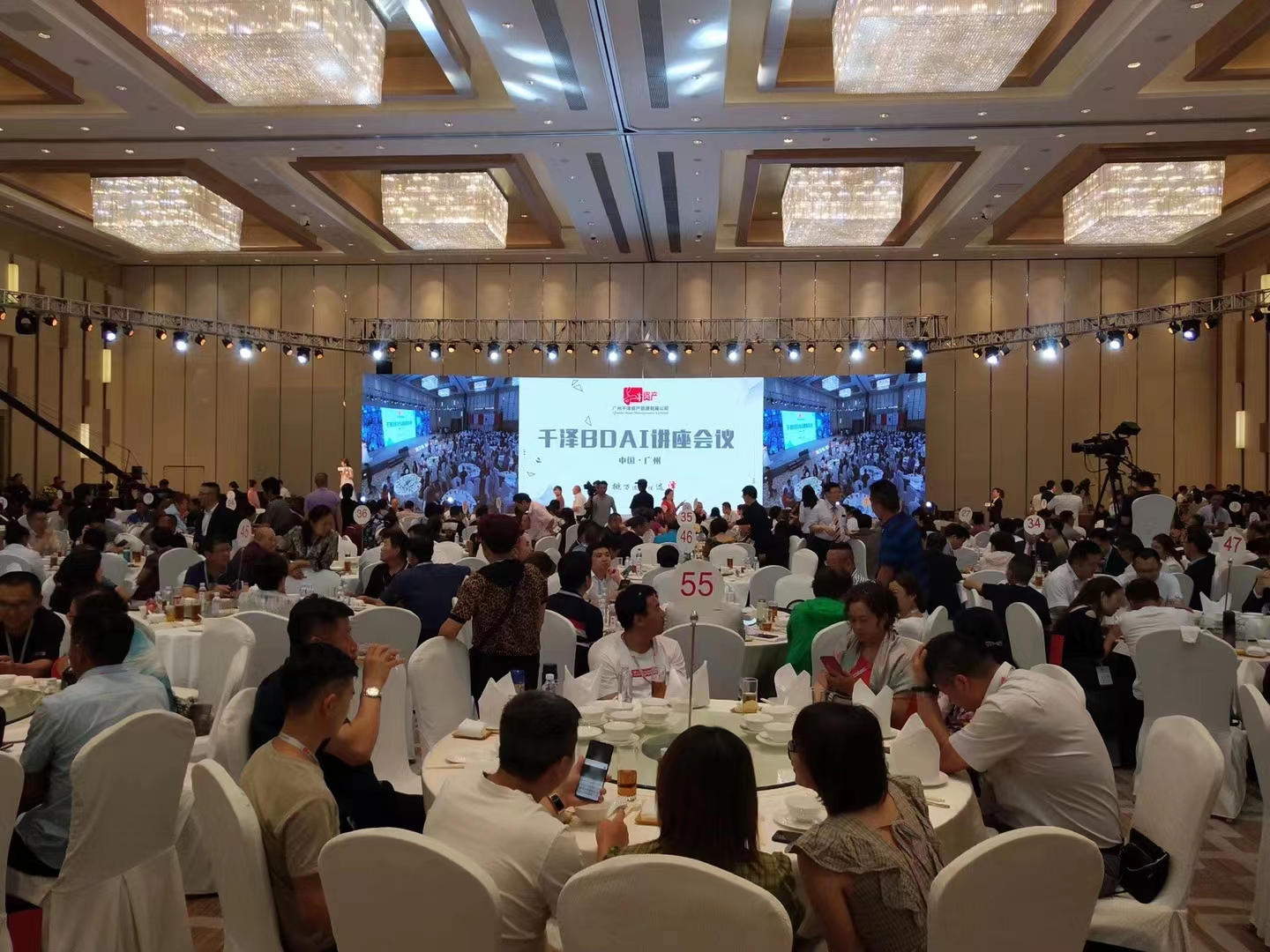 如何做一名出色的展會(huì)陪同翻譯，注意哪些事項(xiàng)