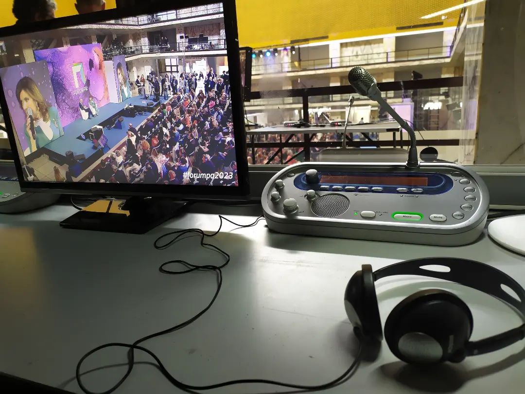 韓語(yǔ)同聲傳譯的專業(yè)素養(yǎng)與技能要求